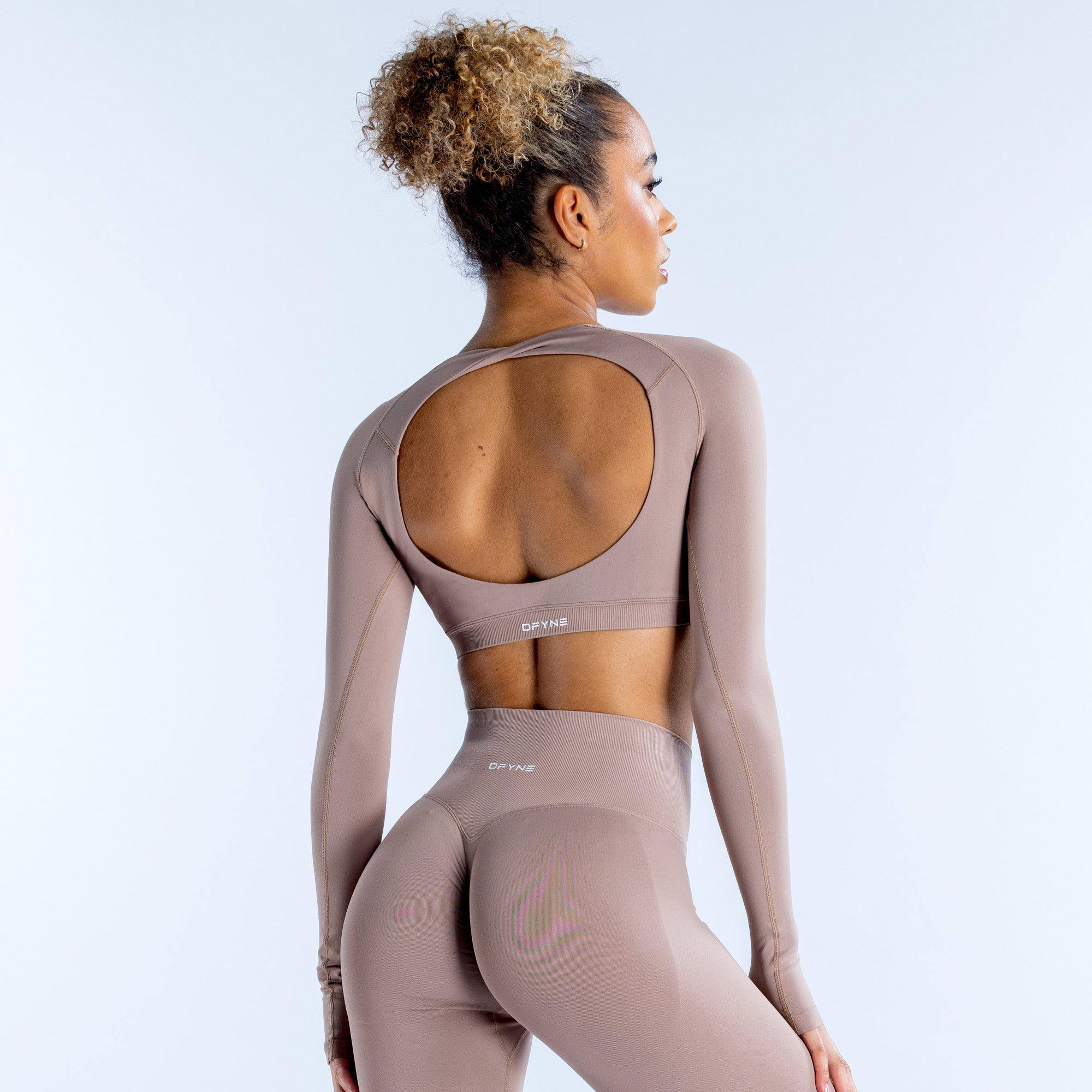 DFYNE Dynamic Long Sleeve Crop Top Dam Beige | 4951268-BN