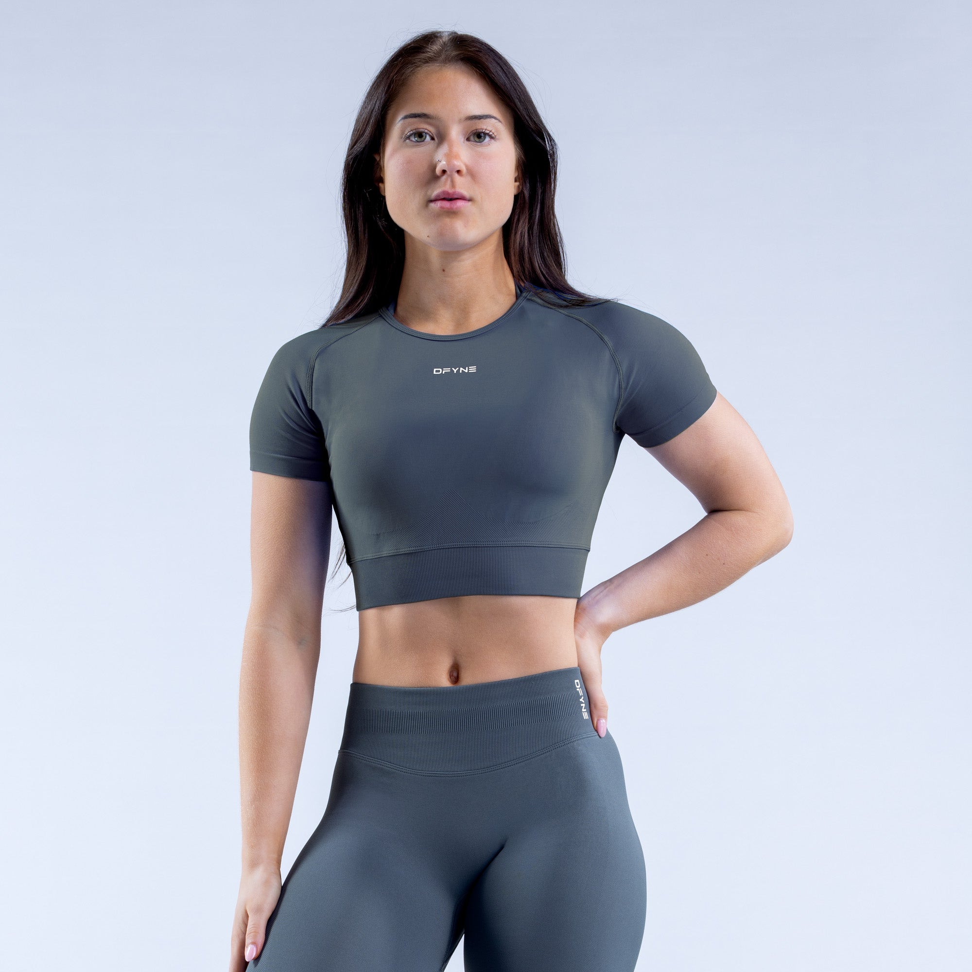 DFYNE Impact Crop Top Dam Grå | 1279605-SI