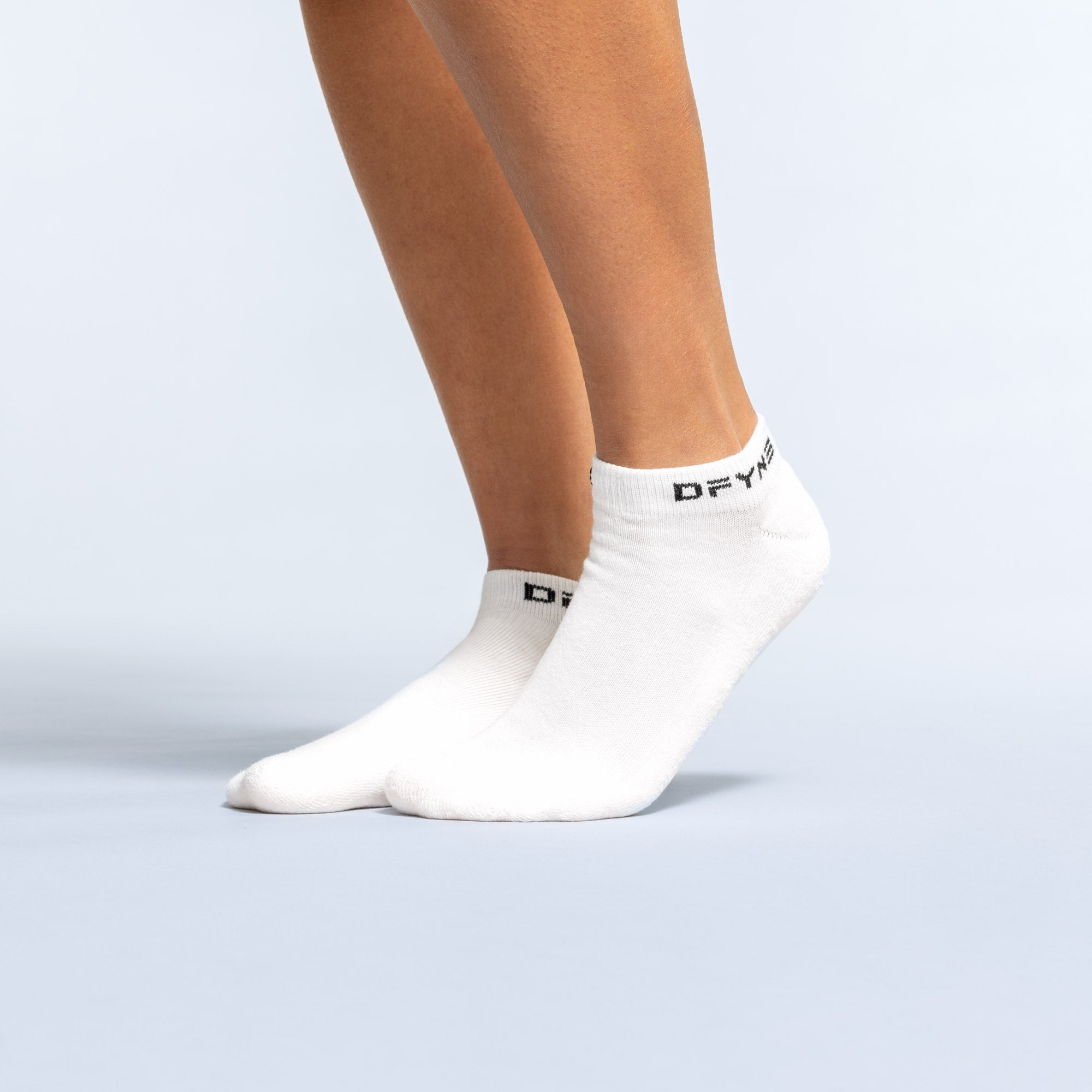 DFYNE Revive Ankle Strumpor Dam Vita Svarta | 9851734-PS