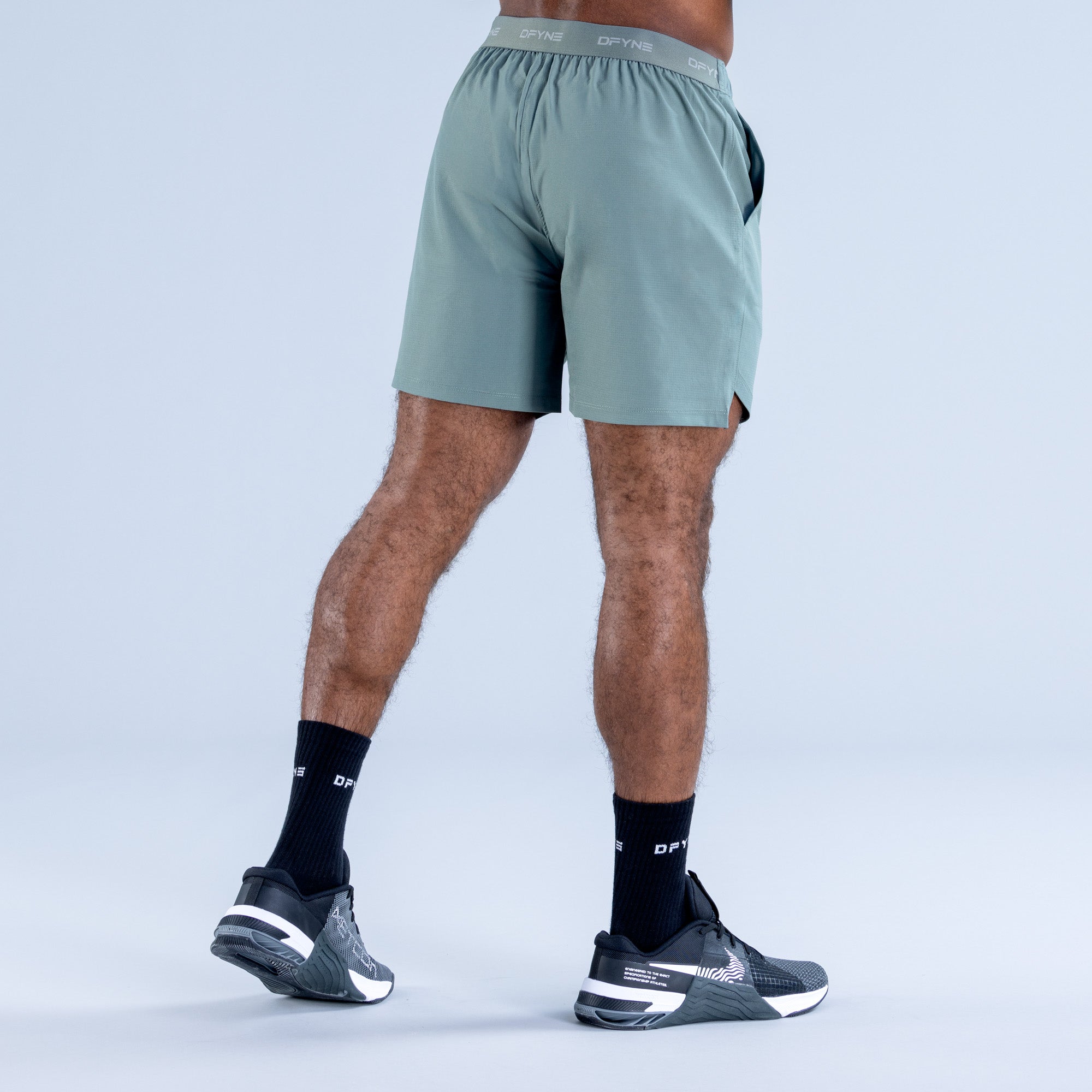 DFYNE Stealth Training Shorts Herr Olivgröna | 2463871-IJ